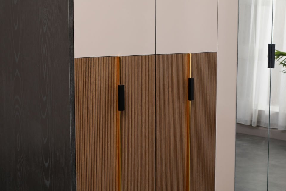 SUIT 4 KAPAKLI DOLAP