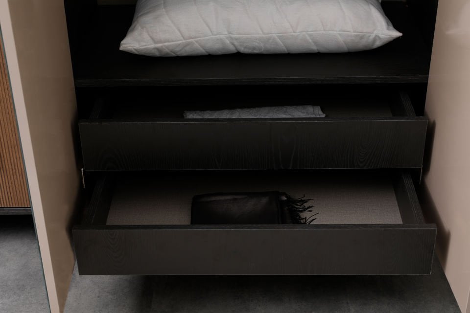 SUIT 4 KAPAKLI DOLAP